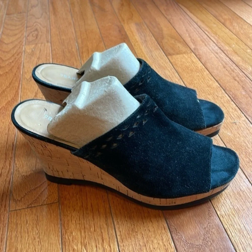 🗑️ Franco Sarto  black suede wedge sandal with cork wedge